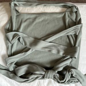 Crop top with cross over straps for open-ish back.